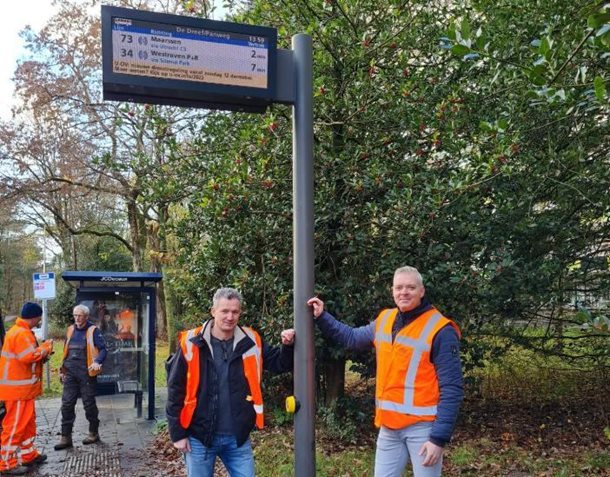 Nieuwe reisinformatie bij bushaltes